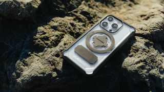 ROKFORM Rugged case protecting iPhone 15 on rocks
