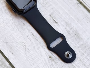 Apple Watch Series 8 41mm Aluminum came bundled with black-colored Sport Band
