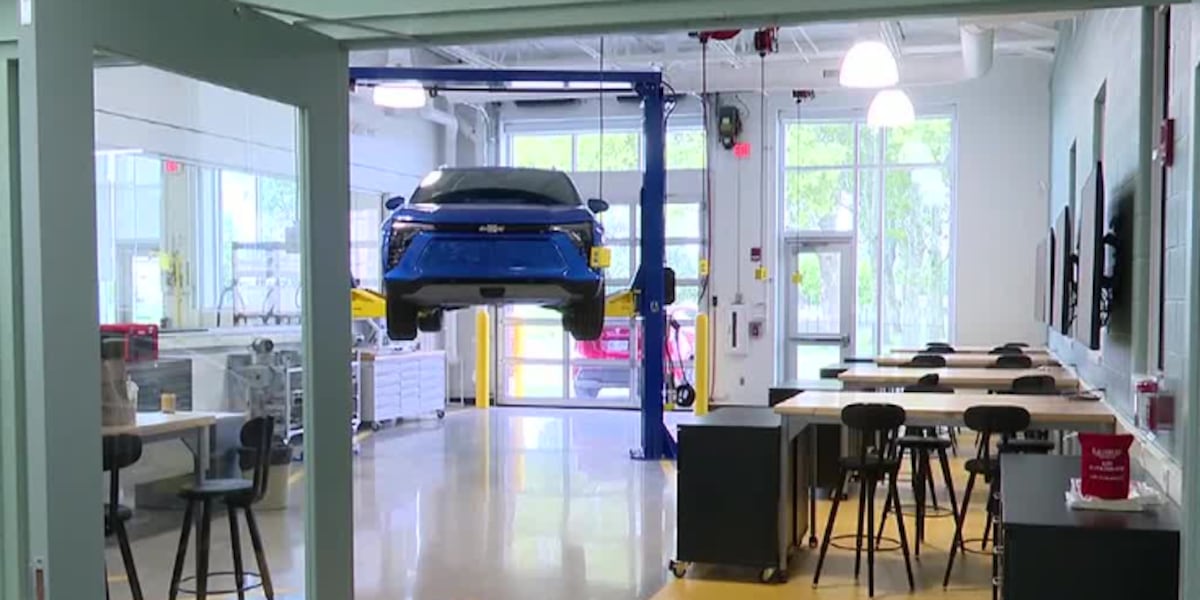 Toledo Technology Academy opens electric vehicle lab